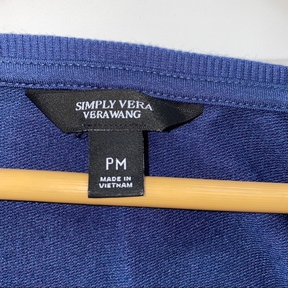 Simply Vera Vera Wang Ruched V-Neck Top - Picture 11 of 11
